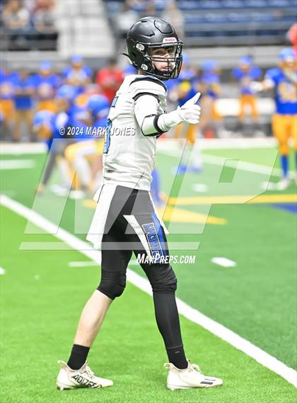 Thumbnail 1 in Kingman vs. Kingman Academy (Kick-Off Classic) photogallery.