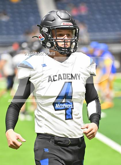Thumbnail 3 in Kingman vs. Kingman Academy (Kick-Off Classic) photogallery.