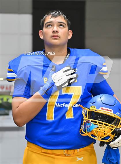 Thumbnail 1 in Kingman vs. Kingman Academy (Kick-Off Classic) photogallery.