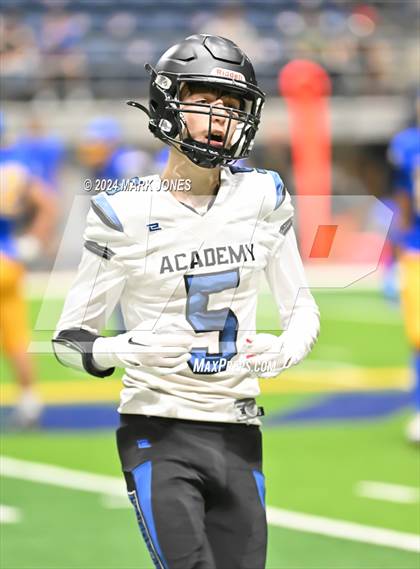 Thumbnail 1 in Kingman vs. Kingman Academy (Kick-Off Classic) photogallery.