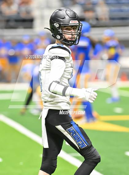 Thumbnail 3 in Kingman vs. Kingman Academy (Kick-Off Classic) photogallery.