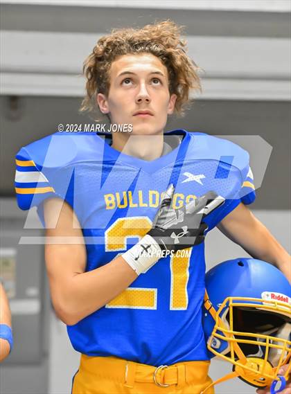 Thumbnail 3 in Kingman vs. Kingman Academy (Kick-Off Classic) photogallery.