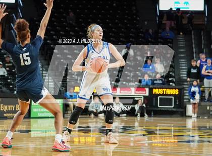 Thumbnail 1 in Washburn Rural vs. Blue Valley North (KSHSAA 6A Final) photogallery.