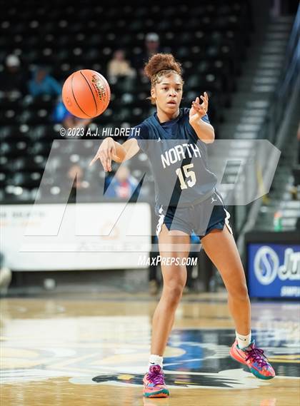 Thumbnail 1 in Washburn Rural vs. Blue Valley North (KSHSAA 6A Final) photogallery.