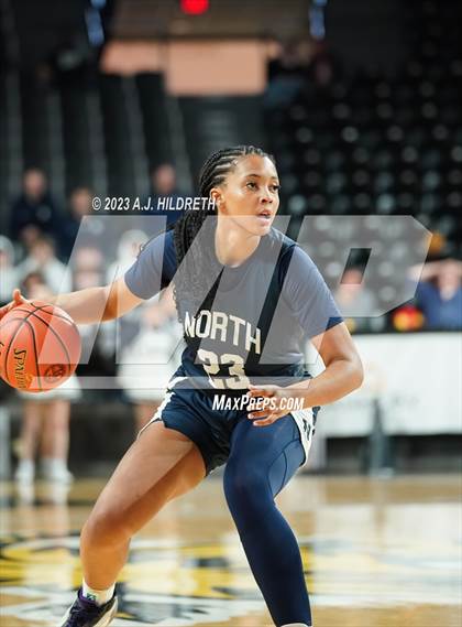 Thumbnail 1 in Washburn Rural vs. Blue Valley North (KSHSAA 6A Final) photogallery.