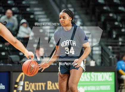 Thumbnail 2 in Washburn Rural vs. Blue Valley North (KSHSAA 6A Final) photogallery.