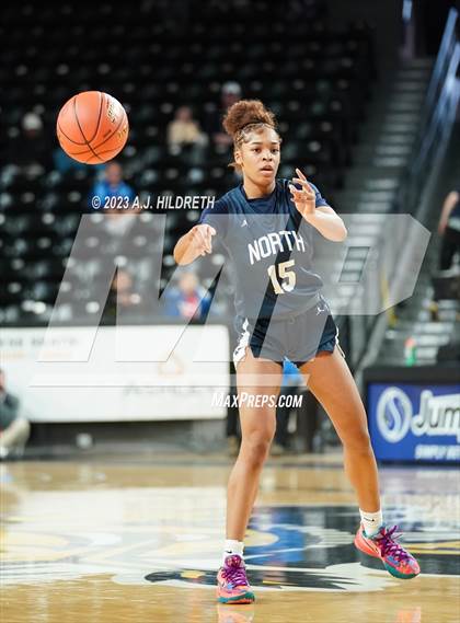 Thumbnail 2 in Washburn Rural vs. Blue Valley North (KSHSAA 6A Final) photogallery.