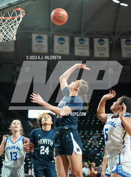 Thumbnail 3 in Washburn Rural vs. Blue Valley North (KSHSAA 6A Final) photogallery.