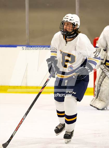 Thumbnail 3 in Pelham Memorial vs. Starpoint  (NYSPHSAA D2 Final) photogallery.