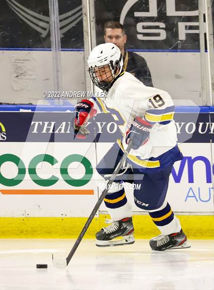 Thumbnail 3 in Pelham Memorial vs. Starpoint  (NYSPHSAA D2 Final) photogallery.
