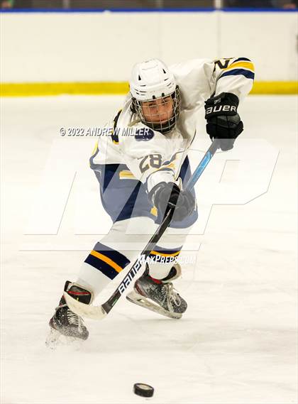 Thumbnail 1 in Pelham Memorial vs. Starpoint  (NYSPHSAA D2 Final) photogallery.