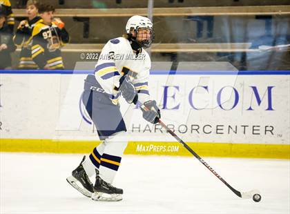 Thumbnail 3 in Pelham Memorial vs. Starpoint  (NYSPHSAA D2 Final) photogallery.