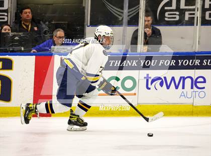 Thumbnail 1 in Pelham Memorial vs. Starpoint  (NYSPHSAA D2 Final) photogallery.