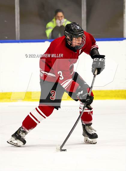 Thumbnail 3 in Pelham Memorial vs. Starpoint  (NYSPHSAA D2 Final) photogallery.