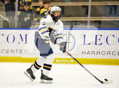Thumbnail 2 in Pelham Memorial vs. Starpoint  (NYSPHSAA D2 Final) photogallery.