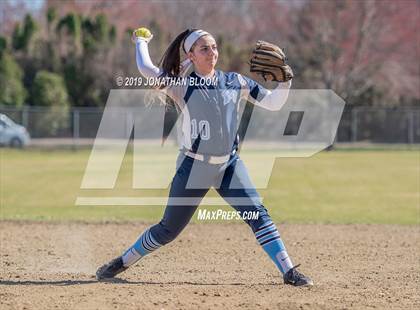 Thumbnail 2 in Middletown @ Newington photogallery.