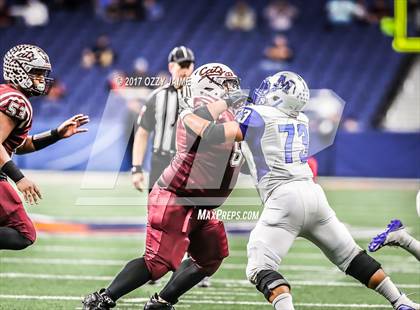 Thumbnail 2 in McCallum vs. Calallen (UIL 5A Quarterfinal) photogallery.