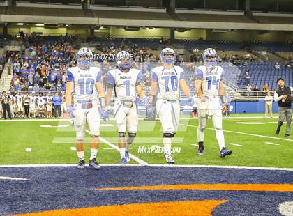 Thumbnail 3 in McCallum vs. Calallen (UIL 5A Quarterfinal) photogallery.