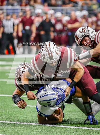 Thumbnail 3 in McCallum vs. Calallen (UIL 5A Quarterfinal) photogallery.