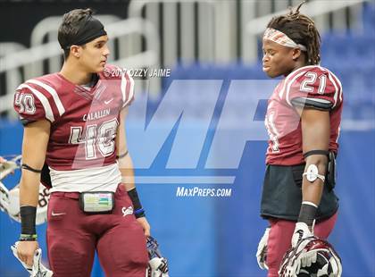 Thumbnail 1 in McCallum vs. Calallen (UIL 5A Quarterfinal) photogallery.