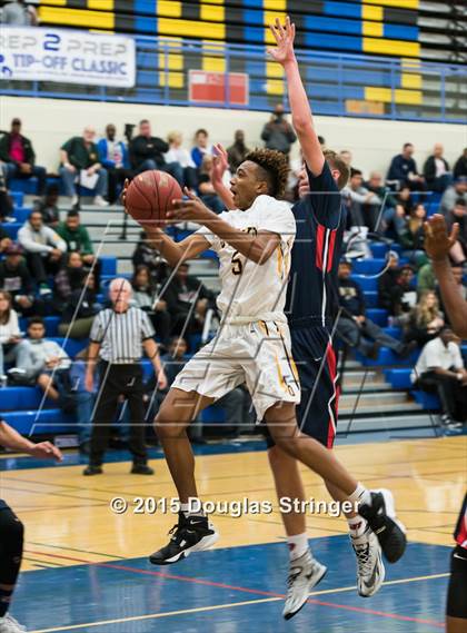 Thumbnail 2 in Dublin vs. Bishop O'Dowd (Prep 2 Prep Tip-Off Classic) photogallery.