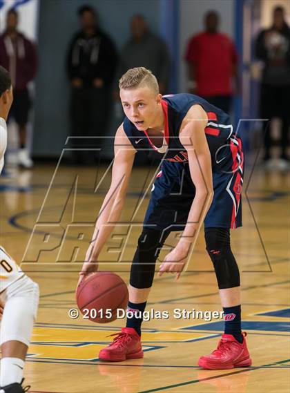 Thumbnail 1 in Dublin vs. Bishop O'Dowd (Prep 2 Prep Tip-Off Classic) photogallery.