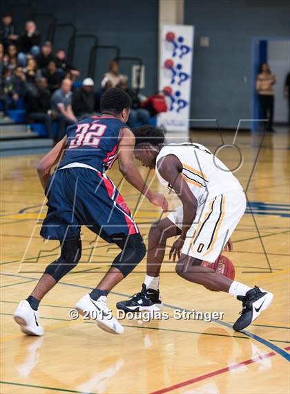 Thumbnail 1 in Dublin vs. Bishop O'Dowd (Prep 2 Prep Tip-Off Classic) photogallery.