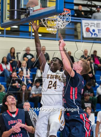 Thumbnail 1 in Dublin vs. Bishop O'Dowd (Prep 2 Prep Tip-Off Classic) photogallery.