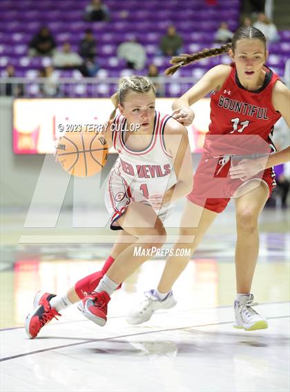 Thumbnail 3 in Springville vs. Bountiful (UHSAA 5A Final) photogallery.