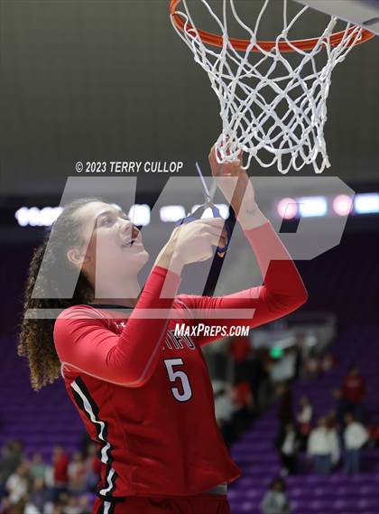 Thumbnail 1 in Springville vs. Bountiful (UHSAA 5A Final) photogallery.