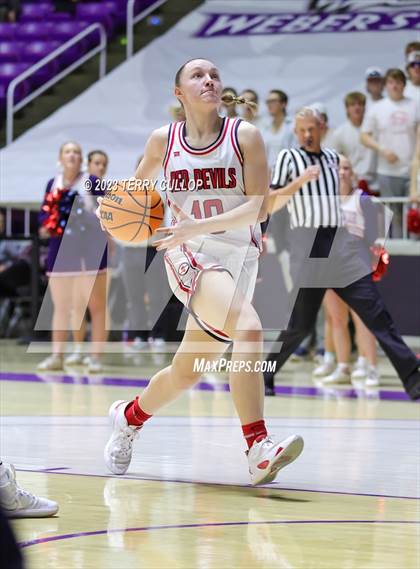 Thumbnail 3 in Springville vs. Bountiful (UHSAA 5A Final) photogallery.