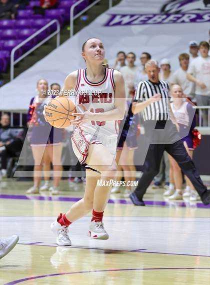 Thumbnail 2 in Springville vs. Bountiful (UHSAA 5A Final) photogallery.