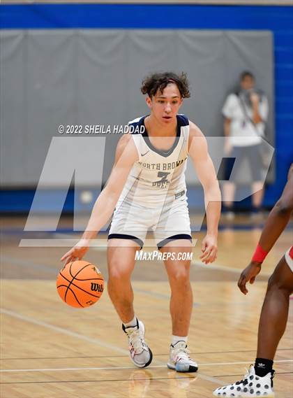 Thumbnail 2 in Bishop Snyder vs North Broward Prep (Sunbash Tournament) photogallery.