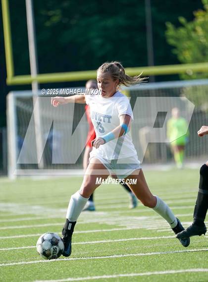 Thumbnail 2 in Greater Atlanta Christian vs. Lovett photogallery.