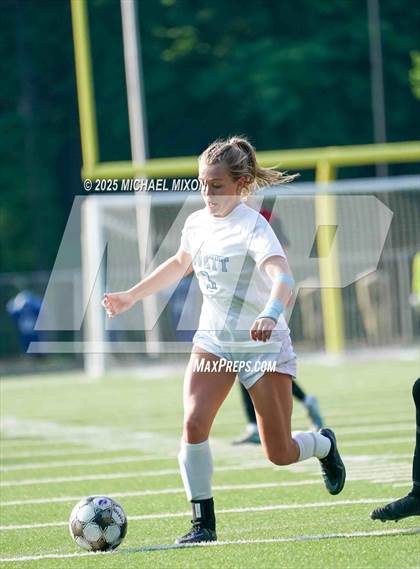 Thumbnail 3 in Greater Atlanta Christian vs. Lovett photogallery.