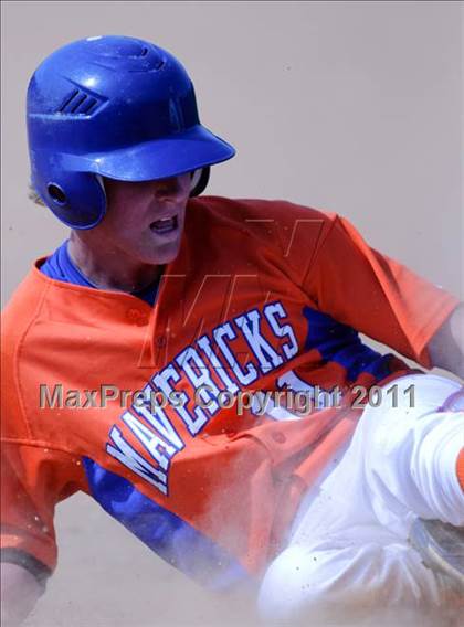 Thumbnail 3 in Parkwood vs. Marvin Ridge (NCSHAA 3A West Semifinal) photogallery.