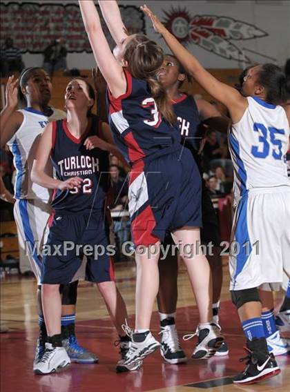 Thumbnail 2 in Brookside Christian vs Turlock Christian (CIF SJS D5 Semifinals) photogallery.