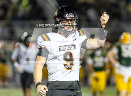 Thumbnail 2 in Edison vs. Huntington Beach (CIF SS Division 3 Round 1) photogallery.