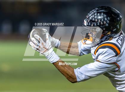 Thumbnail 3 in Edison vs. Huntington Beach (CIF SS Division 3 Round 1) photogallery.