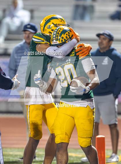 Thumbnail 1 in Edison vs. Huntington Beach (CIF SS Division 3 Round 1) photogallery.