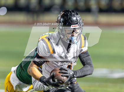 Thumbnail 1 in Edison vs. Huntington Beach (CIF SS Division 3 Round 1) photogallery.