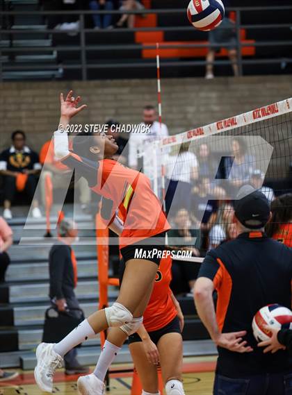 Thumbnail 1 in Perry at Corona del Sol (AIA 6A Semifinals) photogallery.