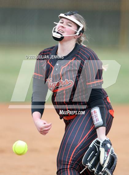 Thumbnail 1 in Idaho Falls vs. Skyview (Win The Pitch Tournament) photogallery.