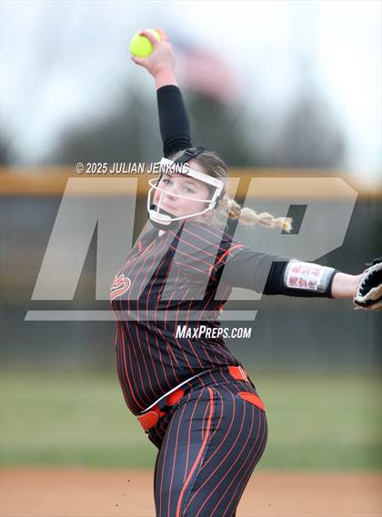 Thumbnail 2 in Idaho Falls vs. Skyview (Win The Pitch Tournament) photogallery.