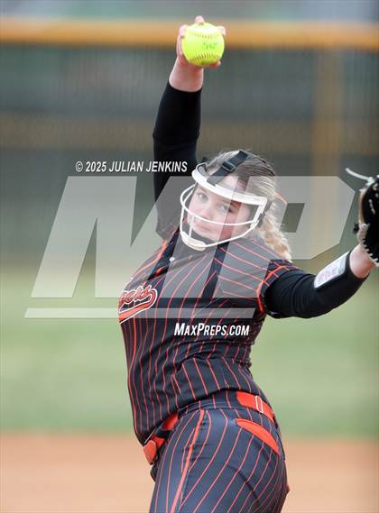 Thumbnail 2 in Idaho Falls vs. Skyview (Win The Pitch Tournament) photogallery.