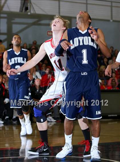 Thumbnail 3 in Loyola vs. Harvard-Westlake photogallery.