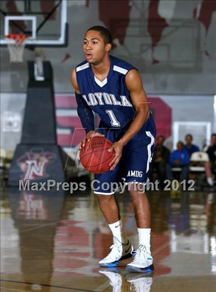 Thumbnail 2 in Loyola vs. Harvard-Westlake photogallery.