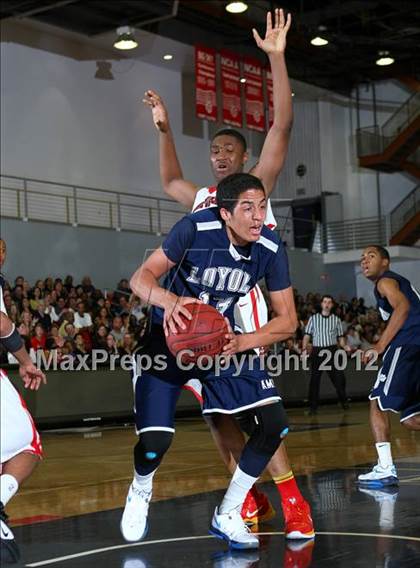 Thumbnail 2 in Loyola vs. Harvard-Westlake photogallery.