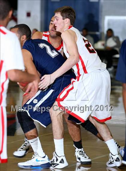 Thumbnail 2 in Loyola vs. Harvard-Westlake photogallery.