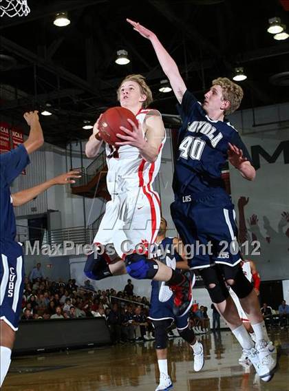 Thumbnail 2 in Loyola vs. Harvard-Westlake photogallery.
